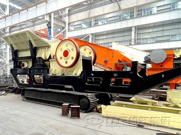 履帶移動(dòng)破碎站