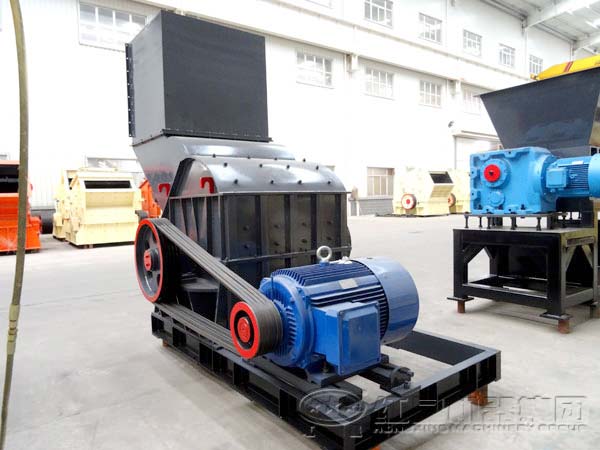 錘式破碎機(jī)背面