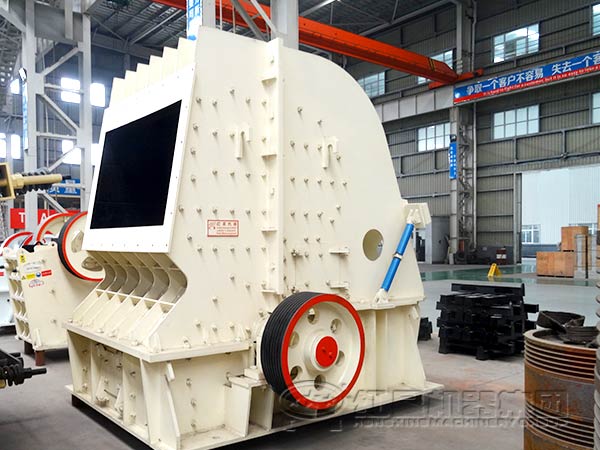  反擊式破碎機(jī)