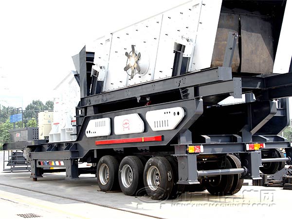 反擊式破碎機(jī)移動(dòng)式破碎站