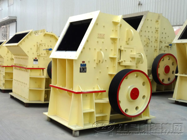 高產(chǎn)破碎機(jī)廠家車間