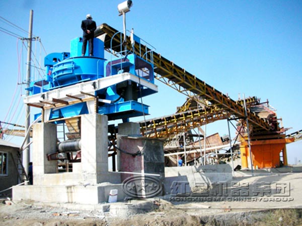 沖擊式破碎機(jī)生產(chǎn)現(xiàn)場(chǎng)