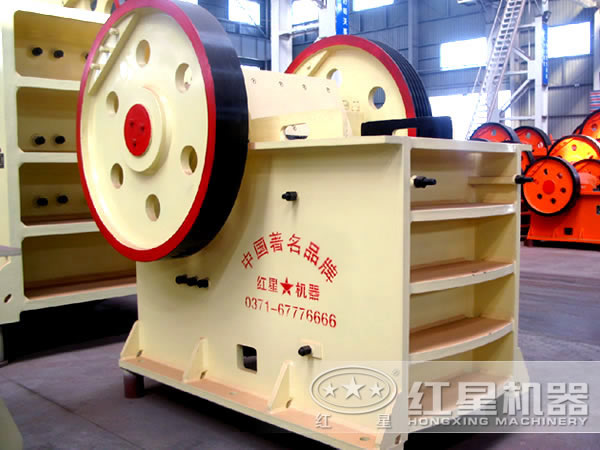 鄂式破碎機