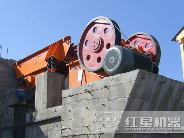 環(huán)保鄂式破碎機(jī)