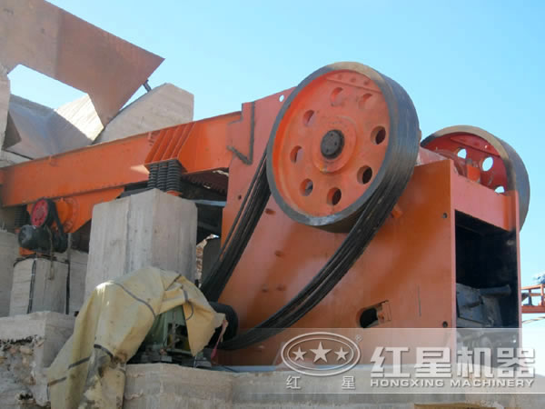 PE-400×600鄂式破碎機