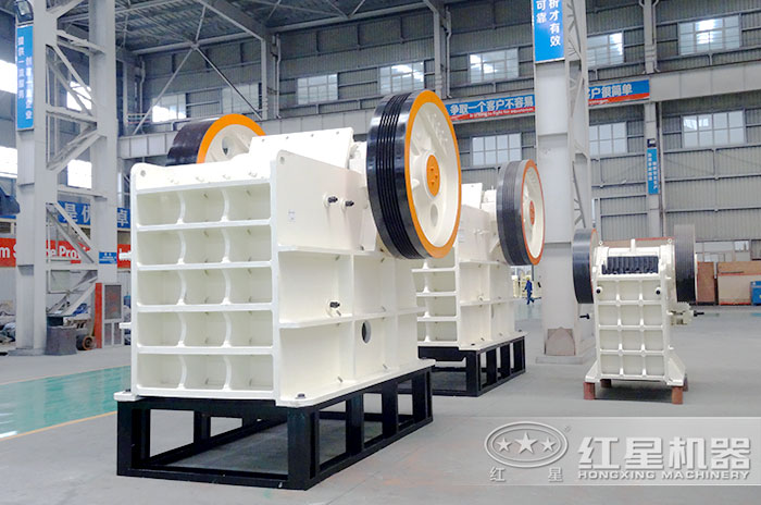 時產100噸的顎式石子破碎機