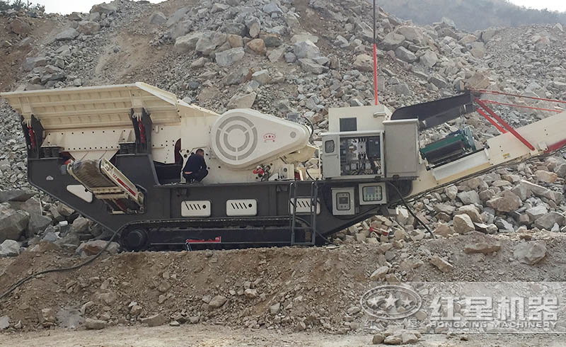 河南紅星履帶式移動69鄂破機生產(chǎn)線現(xiàn)場
