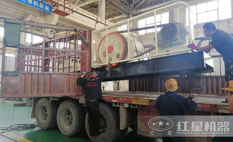 紅星對輥式破碎機(jī)