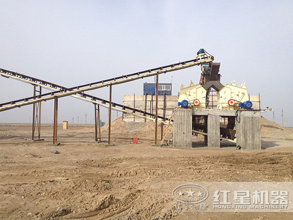 破碎機碎石生產(chǎn)線現(xiàn)場