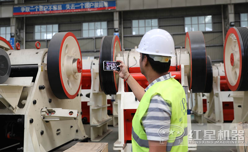 紅星顎式破碎機種類多樣、型號齊全，廠家直銷、價格實惠