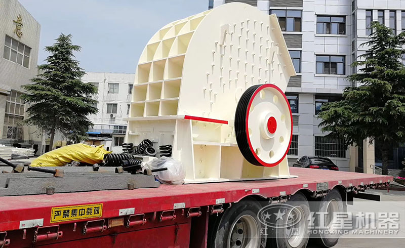 紅星錘式破碎機(jī)質(zhì)高價(jià)廉，遠(yuǎn)銷各地