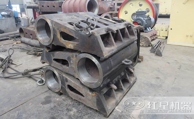 紅星顎式破碎機(jī)動鄂