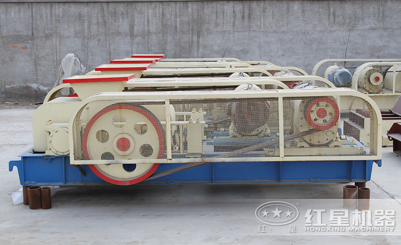 紅星對輥煤炭破碎機種類齊全、現(xiàn)貨供應(yīng)