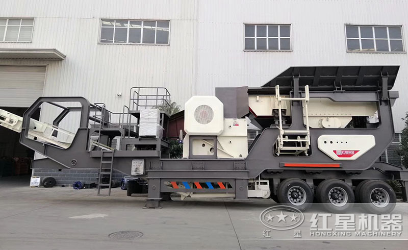 輪胎式移動破石機(jī)機(jī)身靈活、轉(zhuǎn)場方便