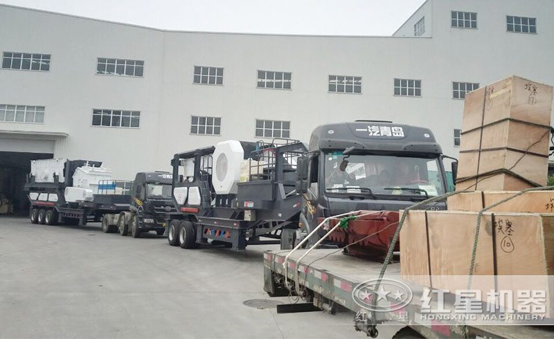 外國用戶不遠千里來河南紅星購置的全套移動式石料粉沙設備