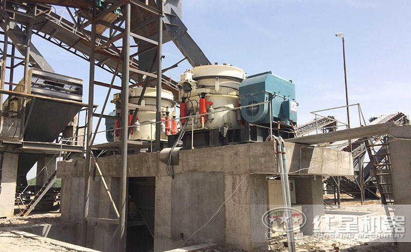 圓錐破粉碎硬石的利器，被廣泛使用于各大砂石生產(chǎn)線中