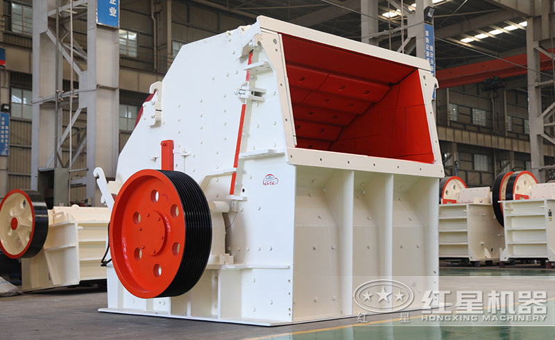 反擊式磕石機(jī)中碎石子粒型好