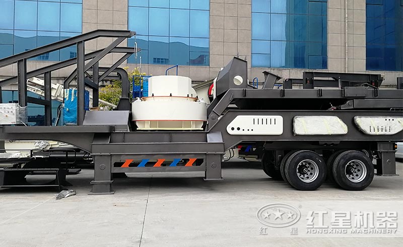 移動(dòng)式制砂機(jī)機(jī)動(dòng)靈活，流動(dòng)打沙更便捷