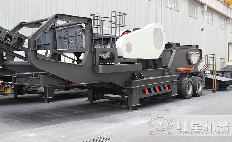 紅星移動式粗碎磕石機高配置、優(yōu)性能，讓碎石更加智能便捷