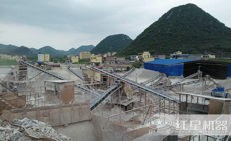 紅星用戶(hù)固定式制砂生產(chǎn)線(xiàn)現(xiàn)場(chǎng)
