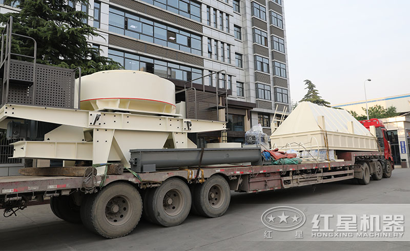 紅星全套制砂設(shè)備正相繼裝車(chē)發(fā)貨中