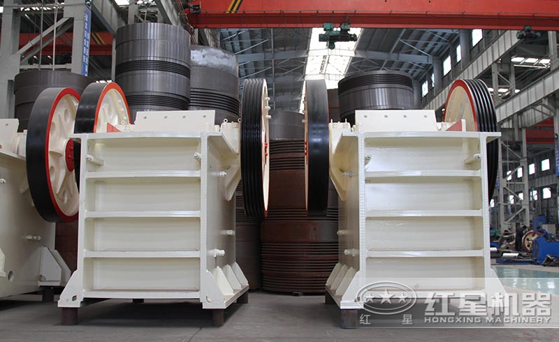 PEX細(xì)鄂破機(jī)碎石細(xì)膩，常用二破設(shè)備之一