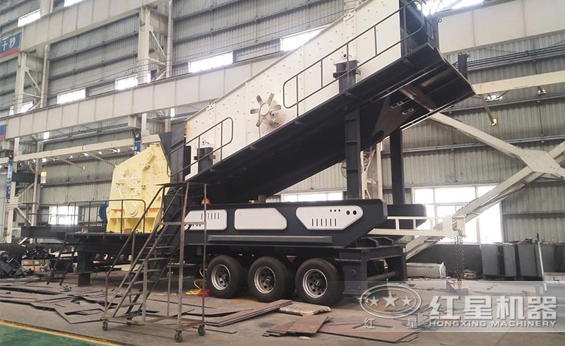 紅星移動式破碎機(jī)鑄造車間，多款移動破現(xiàn)貨供應(yīng)