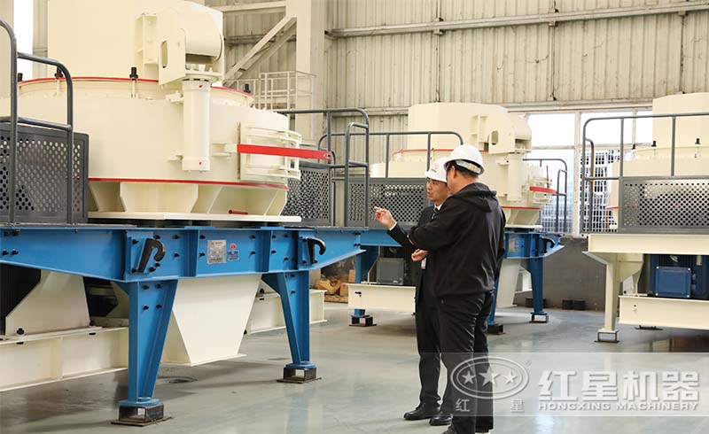 用戶來紅星廠區(qū)參觀購置打沙設(shè)備