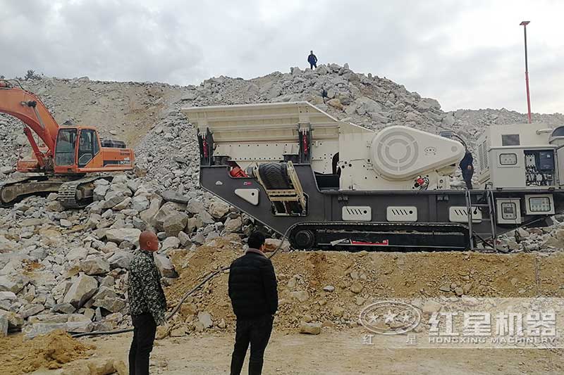 移動(dòng)碎石子機(jī)生產(chǎn)現(xiàn)場(chǎng)實(shí)拍
