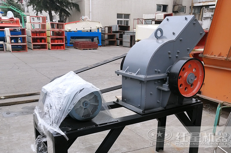 小型錘式破碎機(jī)設(shè)備