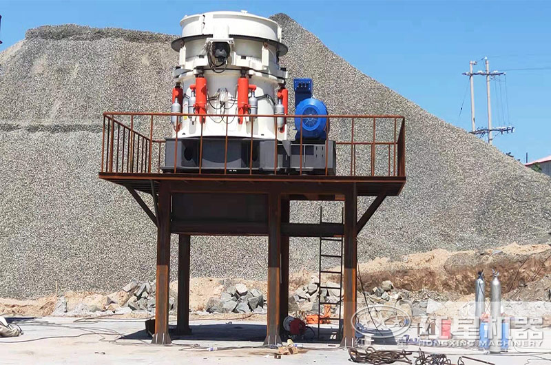 石英石圓錐式破碎設(shè)備生產(chǎn)線現(xiàn)場(chǎng)