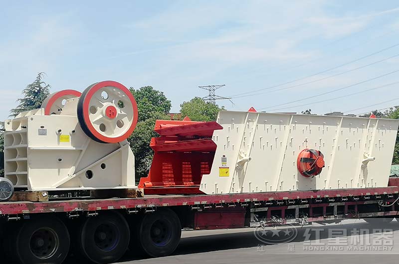 鐵礦石鄂破機(jī)火熱發(fā)貨現(xiàn)場(chǎng)